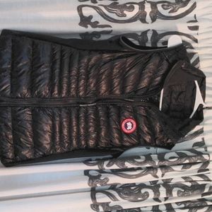 Canada Goose, Women's Hybridge Lite Tech Down Vest, size small, Black